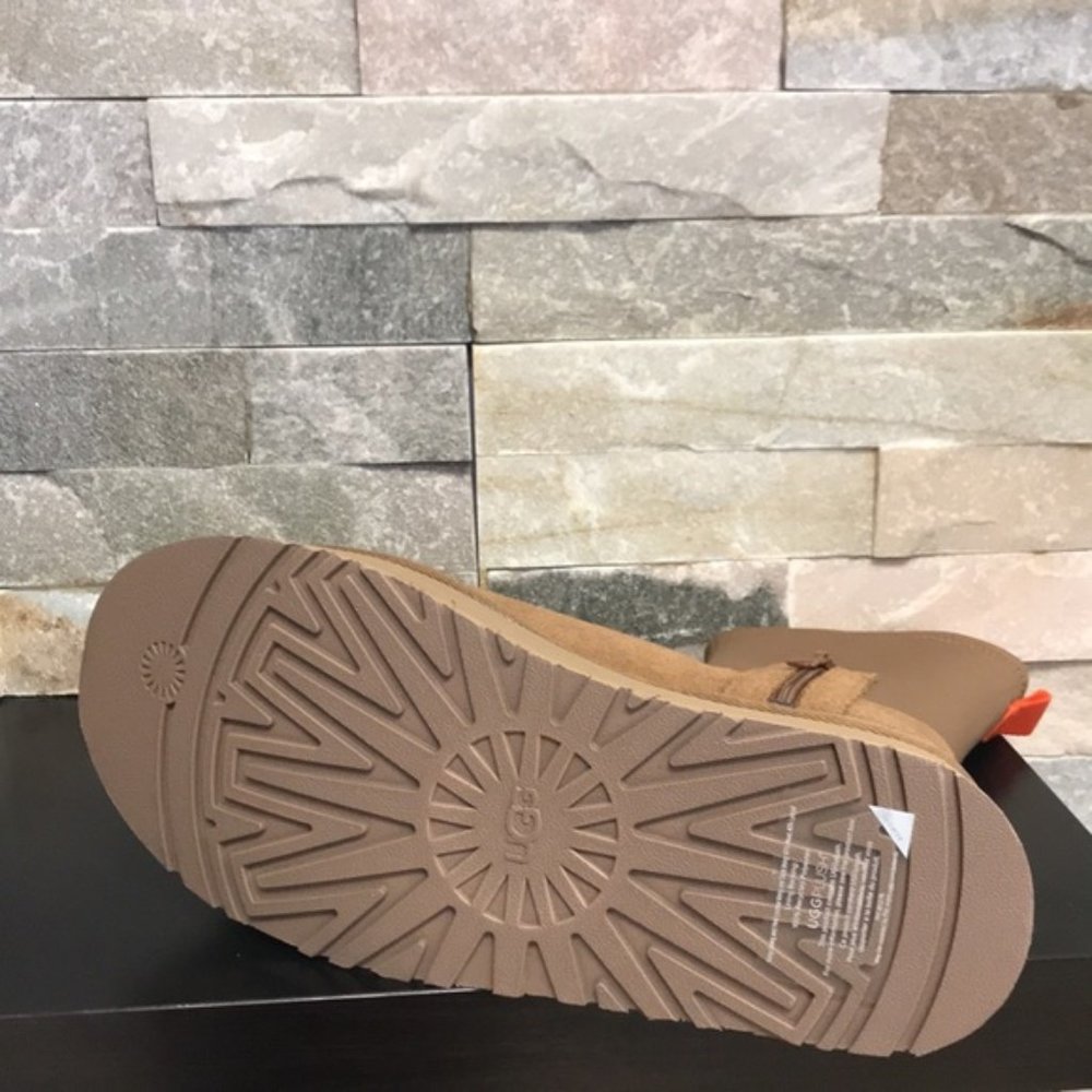 UGG Women's Classic Dipper Boot - Picture 11 of 14